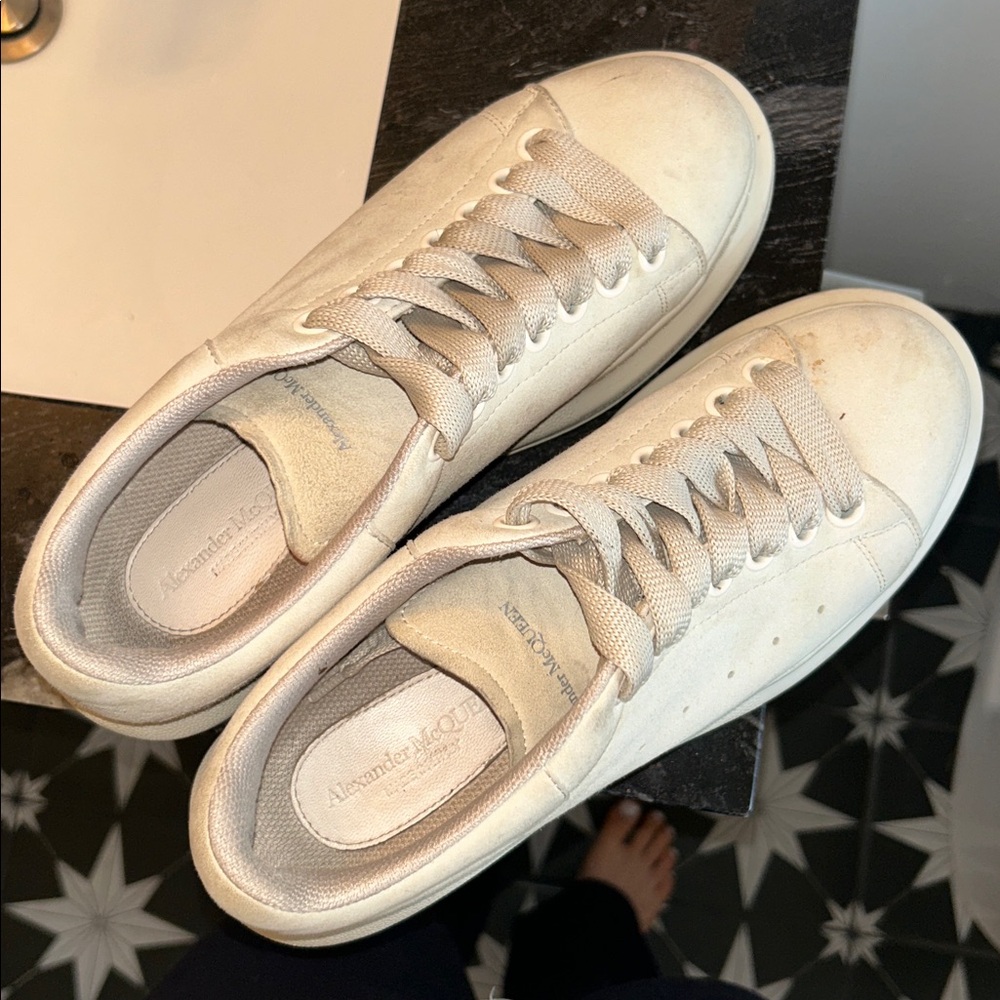Alexander McQueen cream suede sneakers - Picture 6 of 11